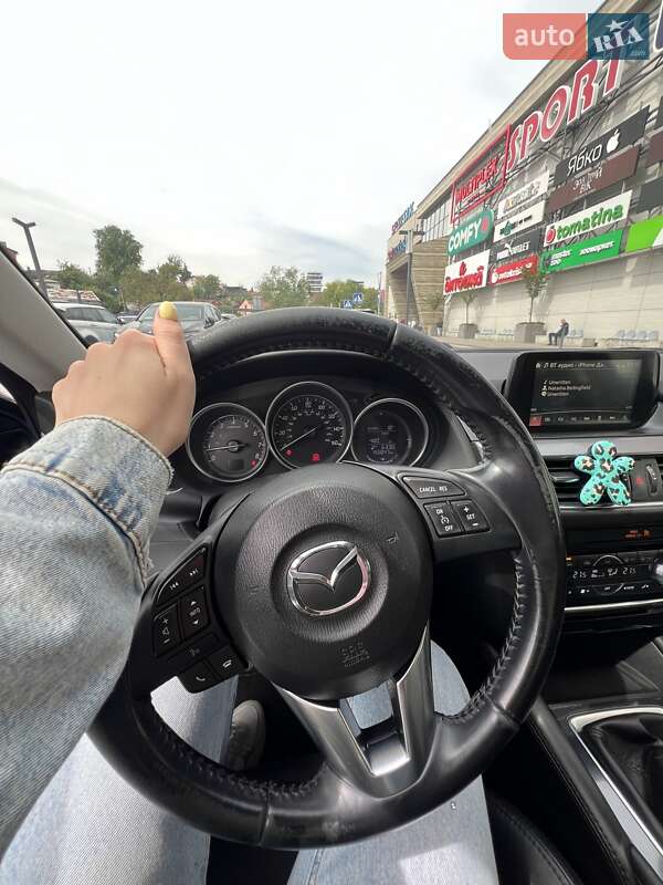 Седан Mazda 6 2015 в Львове