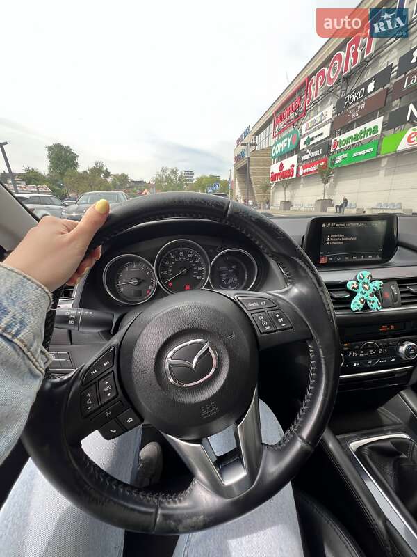 Седан Mazda 6 2015 в Львові