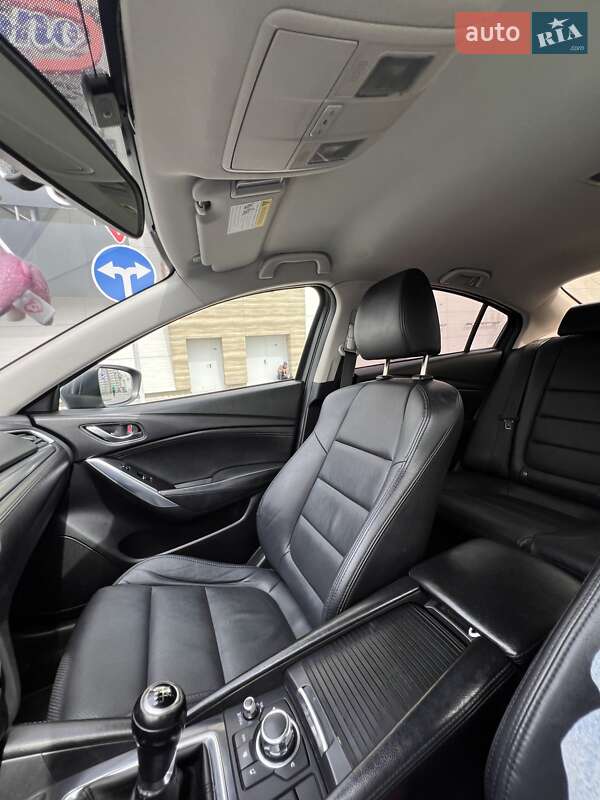 Седан Mazda 6 2015 в Львові