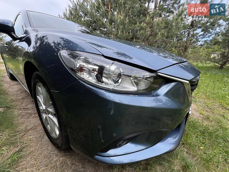 Седан Mazda 6 2015 в Львові