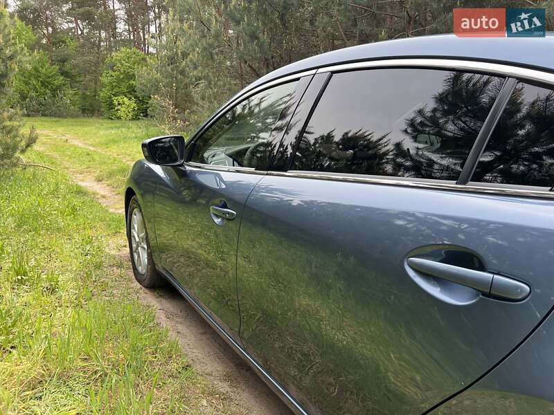 Седан Mazda 6 2015 в Львові