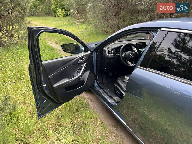 Седан Mazda 6 2015 в Львові