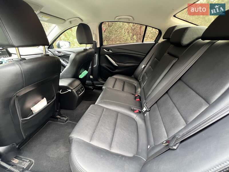 Седан Mazda 6 2015 в Львове