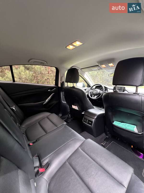 Седан Mazda 6 2015 в Львові