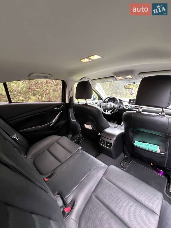 Седан Mazda 6 2015 в Львове