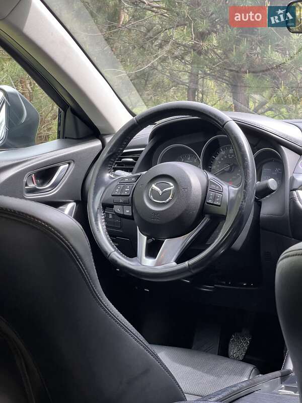 Седан Mazda 6 2015 в Львові