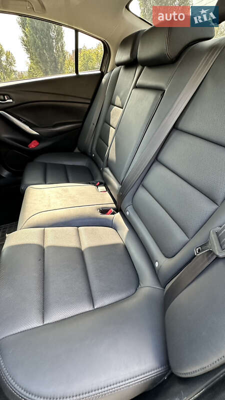Седан Mazda 6 2016 в Кропивницком