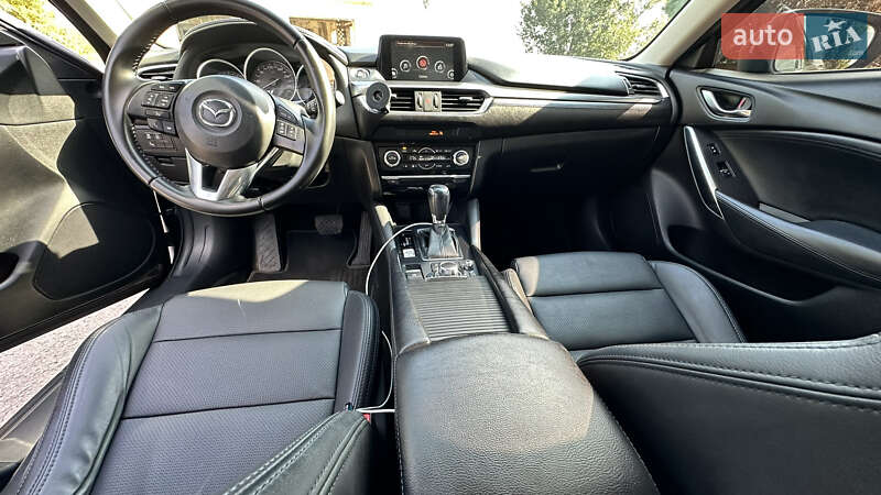Седан Mazda 6 2016 в Кропивницком