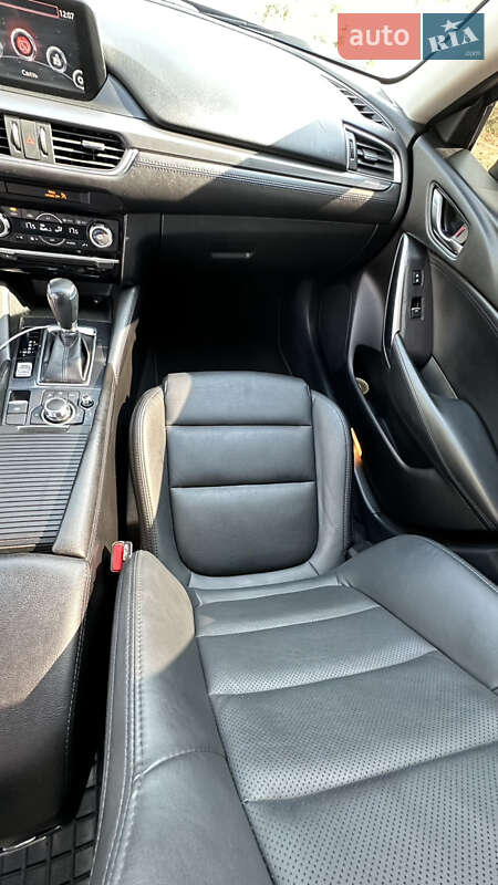 Седан Mazda 6 2016 в Кропивницком