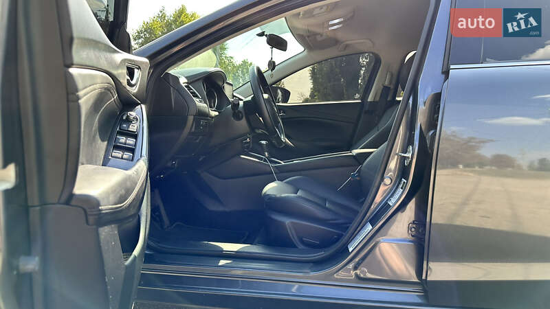 Седан Mazda 6 2016 в Кропивницком