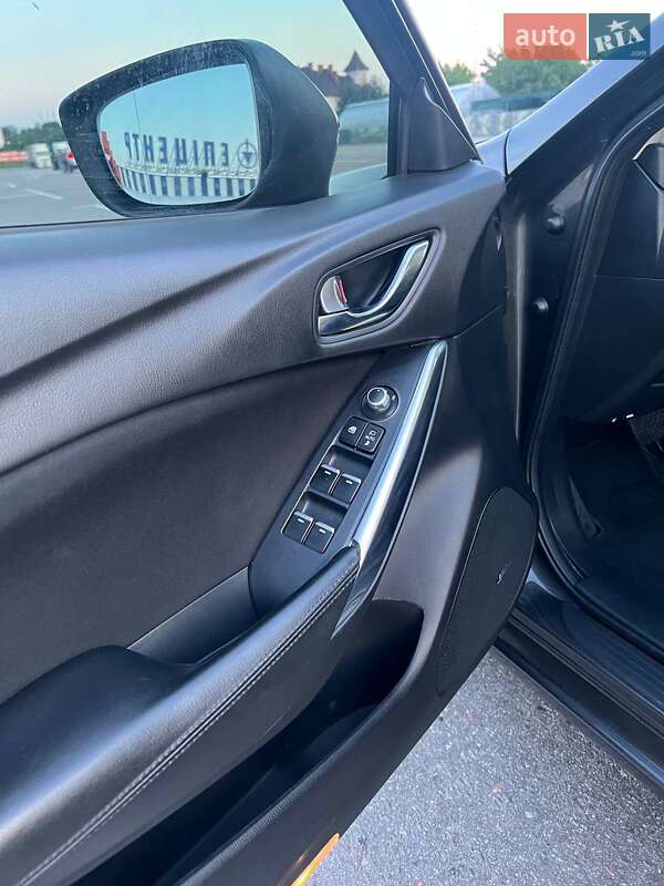 Седан Mazda 6 2016 в Львові