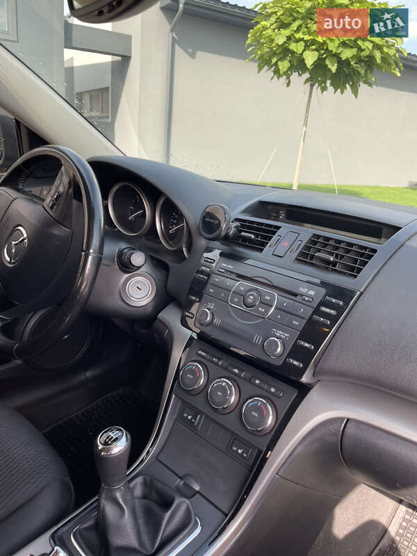 Универсал Mazda 6 2010 в Луцке