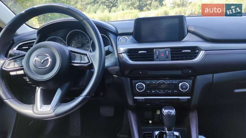 Седан Mazda 6 2017 в Львове