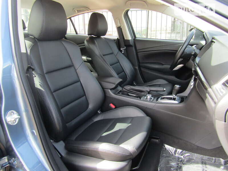 Седан Mazda 6 2014 в Львові