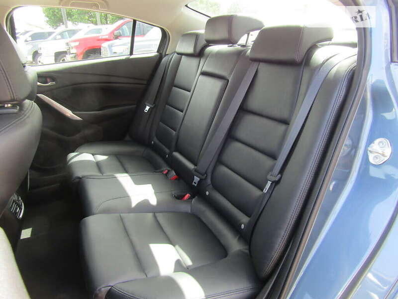 Седан Mazda 6 2014 в Львові