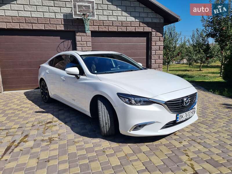 Седан Mazda 6 2016 в Рівному