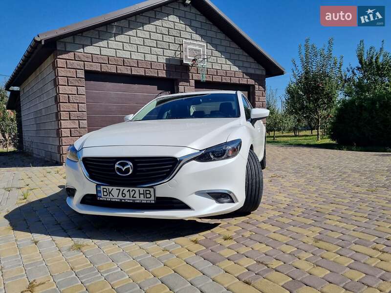 Седан Mazda 6 2016 в Рівному