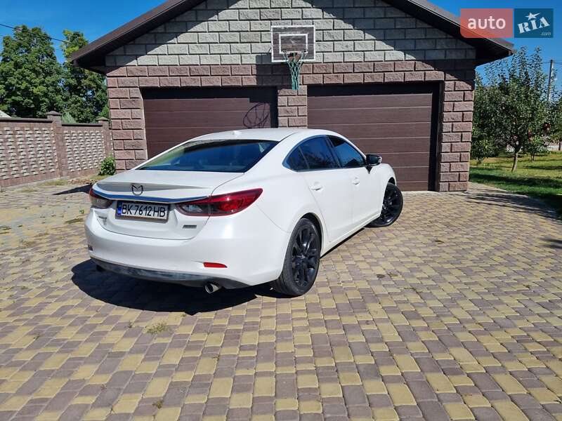 Седан Mazda 6 2016 в Рівному