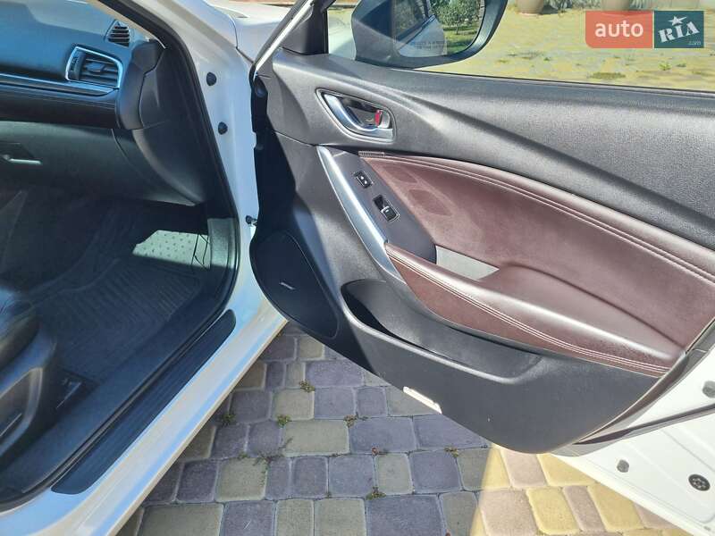 Седан Mazda 6 2016 в Рівному