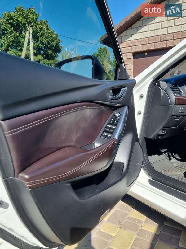 Седан Mazda 6 2016 в Рівному