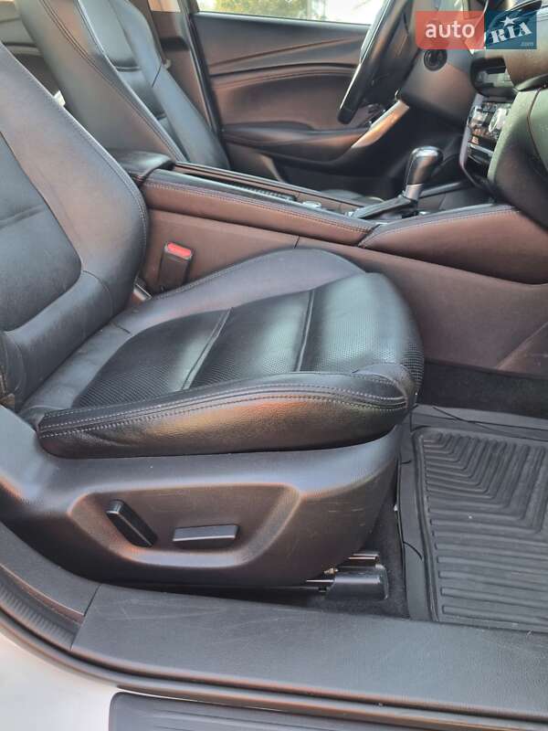 Седан Mazda 6 2016 в Рівному