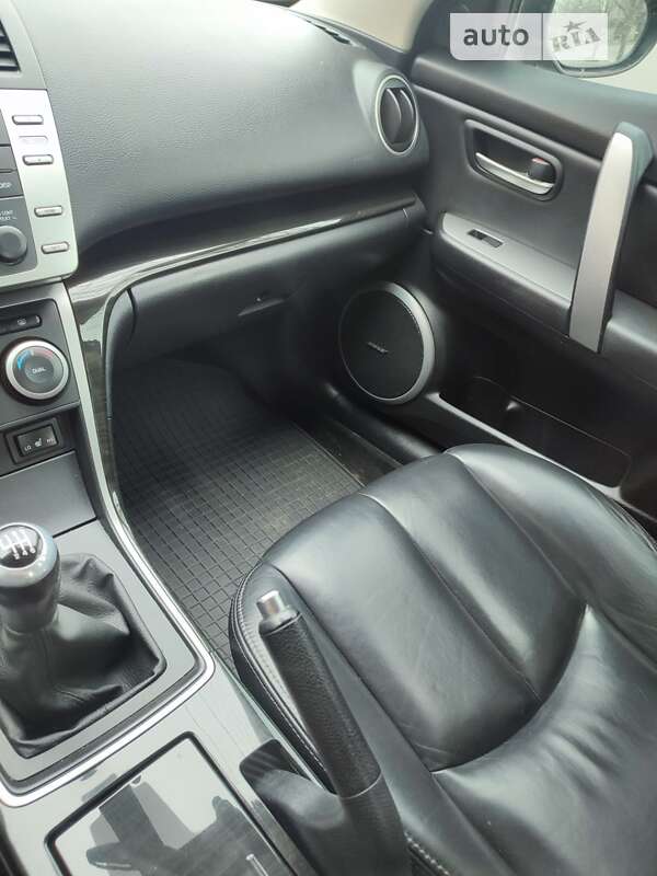 Седан Mazda 6 2008 в Херсоне