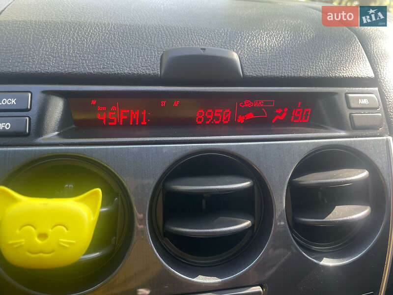Седан Mazda 6 2005 в Краснограде