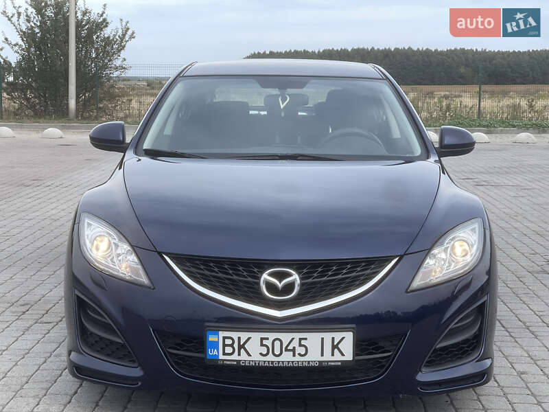 Седан Mazda 6 2010 в Радивилове