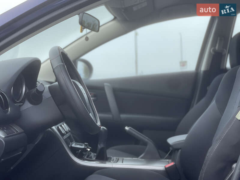 Седан Mazda 6 2010 в Радивилове