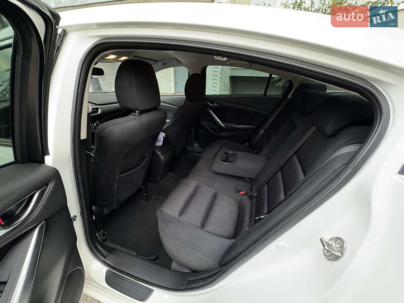 Седан Mazda 6 2016 в Луцке