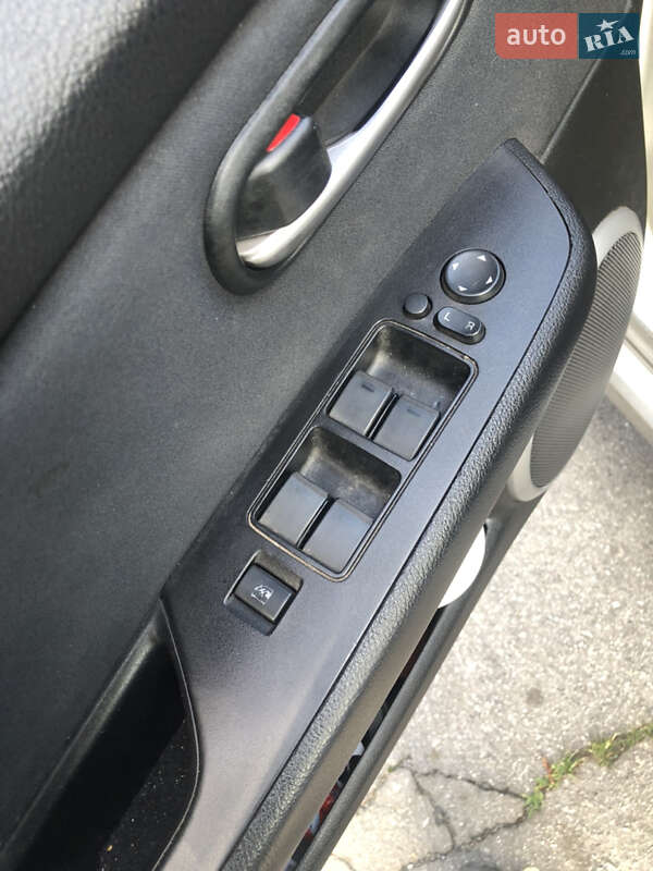 Седан Mazda 6 2008 в Кременчуге