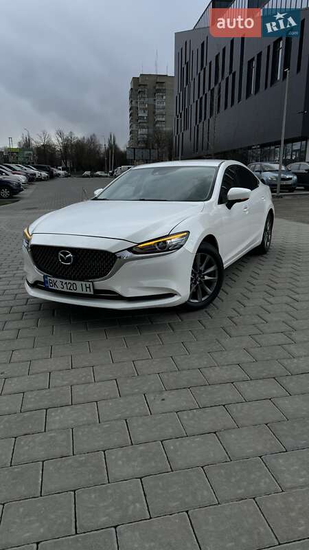 Седан Mazda 6 2018 в Ровно