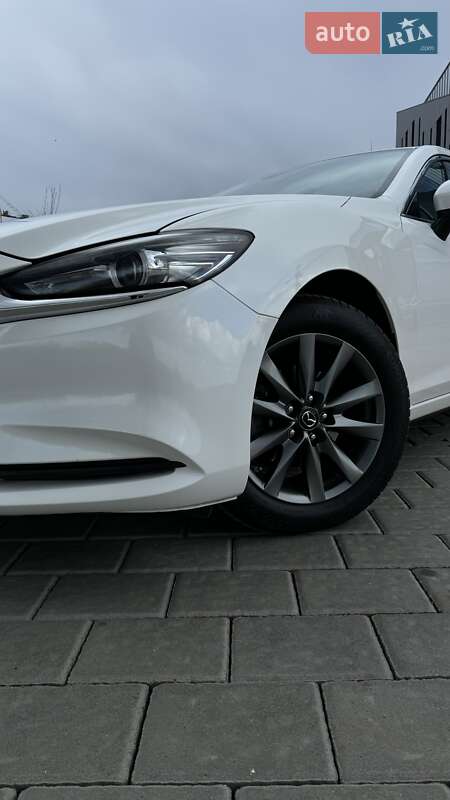 Седан Mazda 6 2018 в Ровно