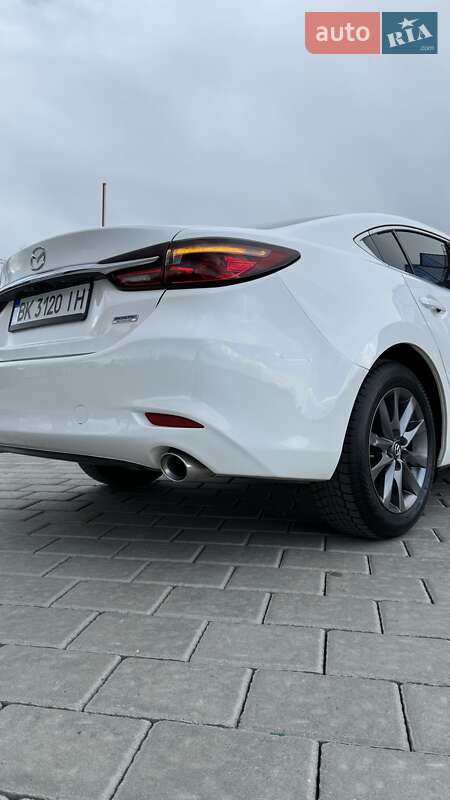 Седан Mazda 6 2018 в Ровно
