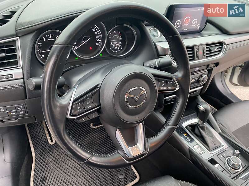 Седан Mazda 6 2017 в Харькове