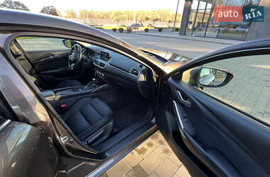 Седан Mazda 6 2015 в 
