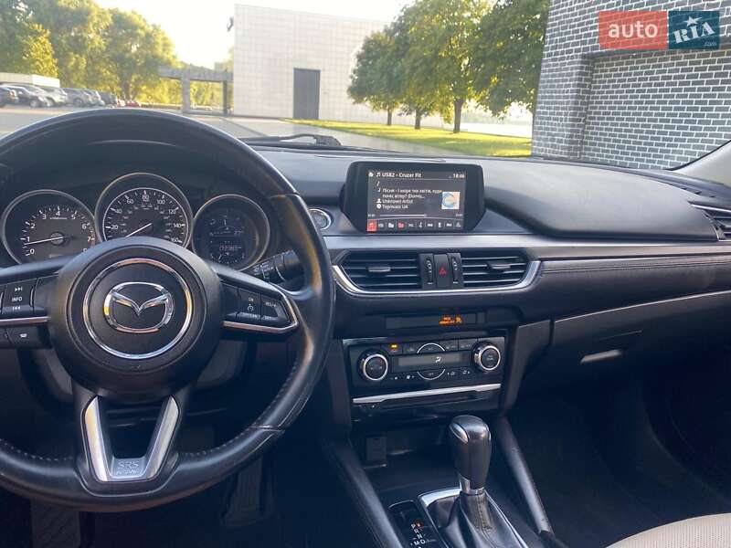 Седан Mazda 6 2016 в Светловодске
