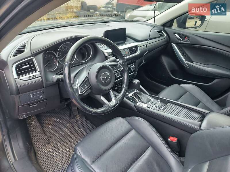 Седан Mazda 6 2016 в Львові