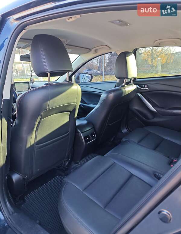 Седан Mazda 6 2015 в Житомире