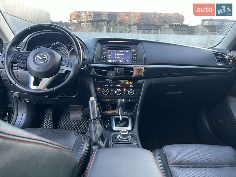 Седан Mazda 6 2013 в Днепре