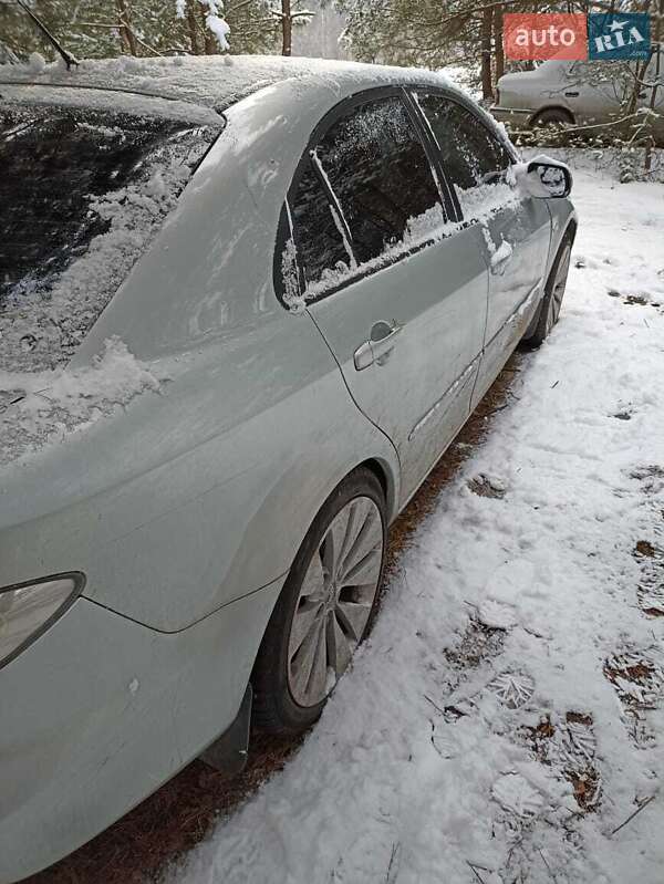 Седан Mazda 6 2002 в Черновцах