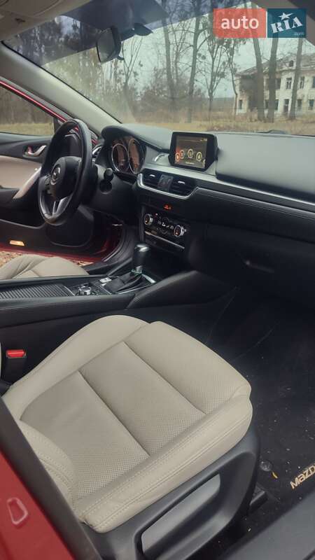 Седан Mazda 6 2015 в Чугуеве