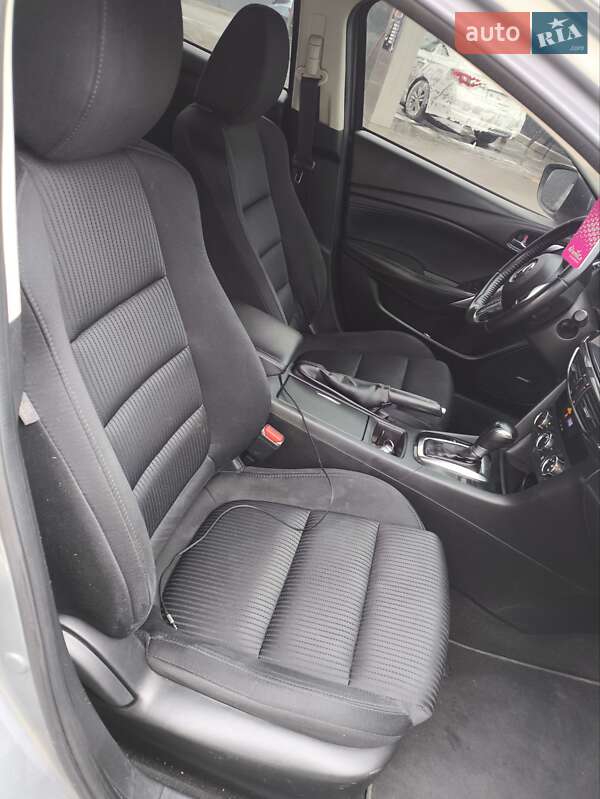 Седан Mazda 6 2014 в Днепре