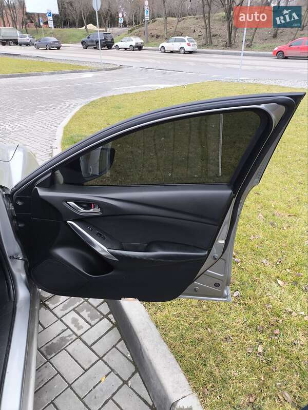 Седан Mazda 6 2014 в Днепре