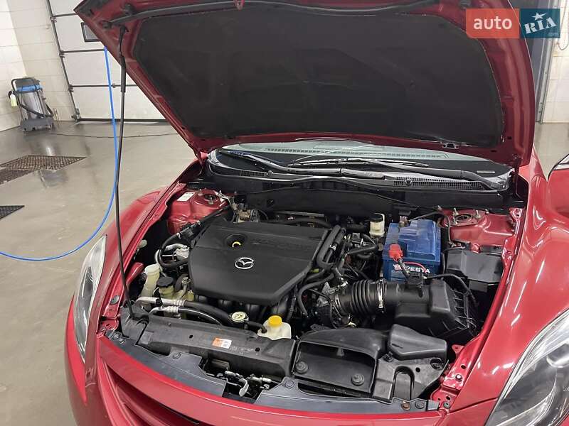 Седан Mazda 6 2011 в Бучі