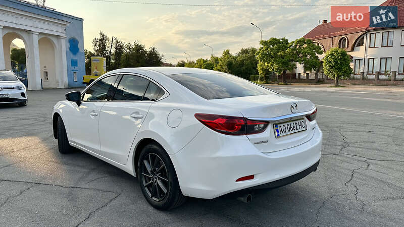 Седан Mazda 6 2015 в Ужгороді