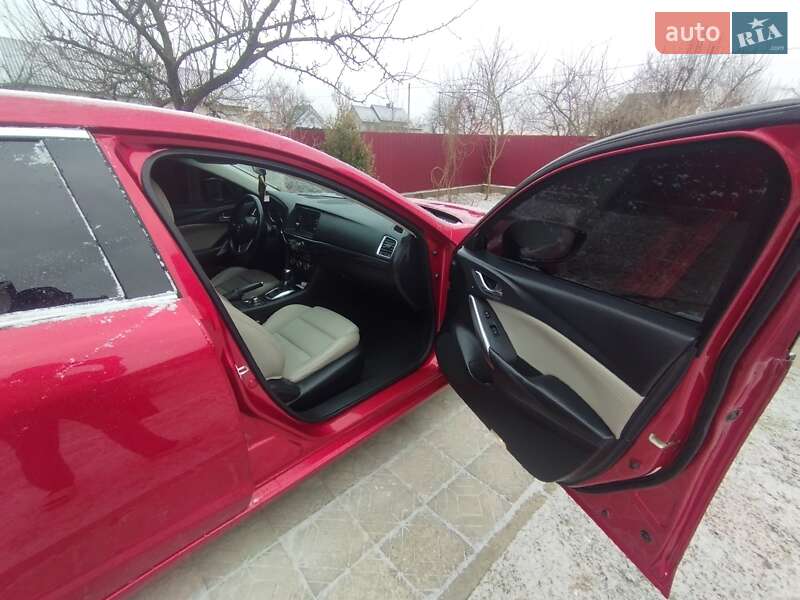 Седан Mazda 6 2014 в Львові
