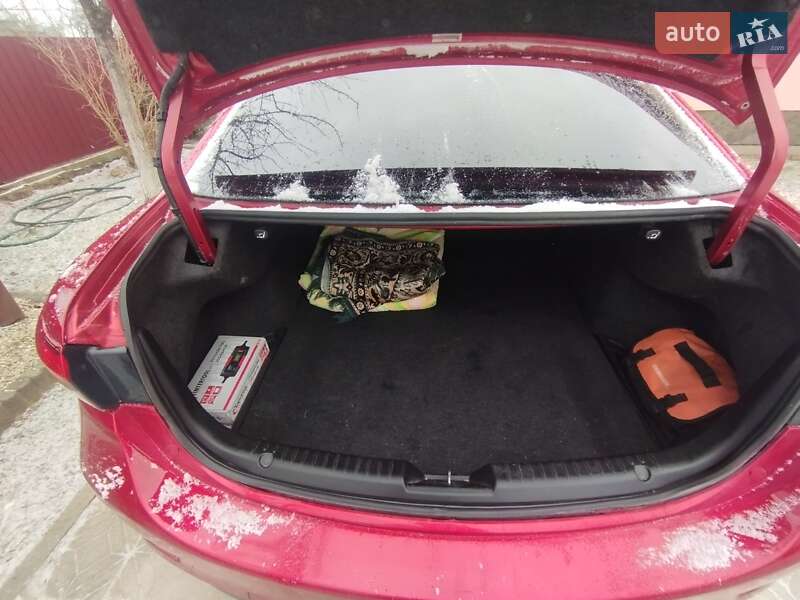 Седан Mazda 6 2014 в Львові