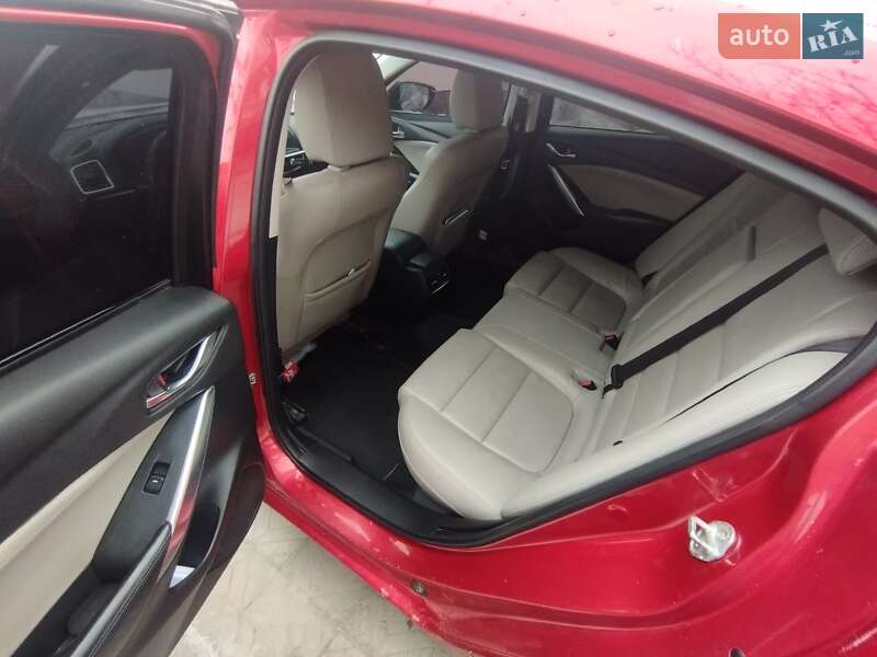Седан Mazda 6 2014 в Львові