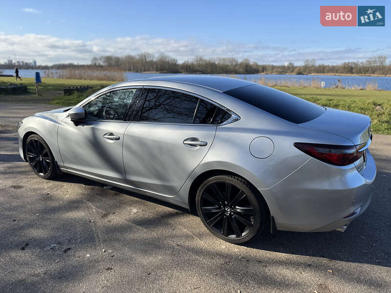 Седан Mazda 6 2019 в Коростене